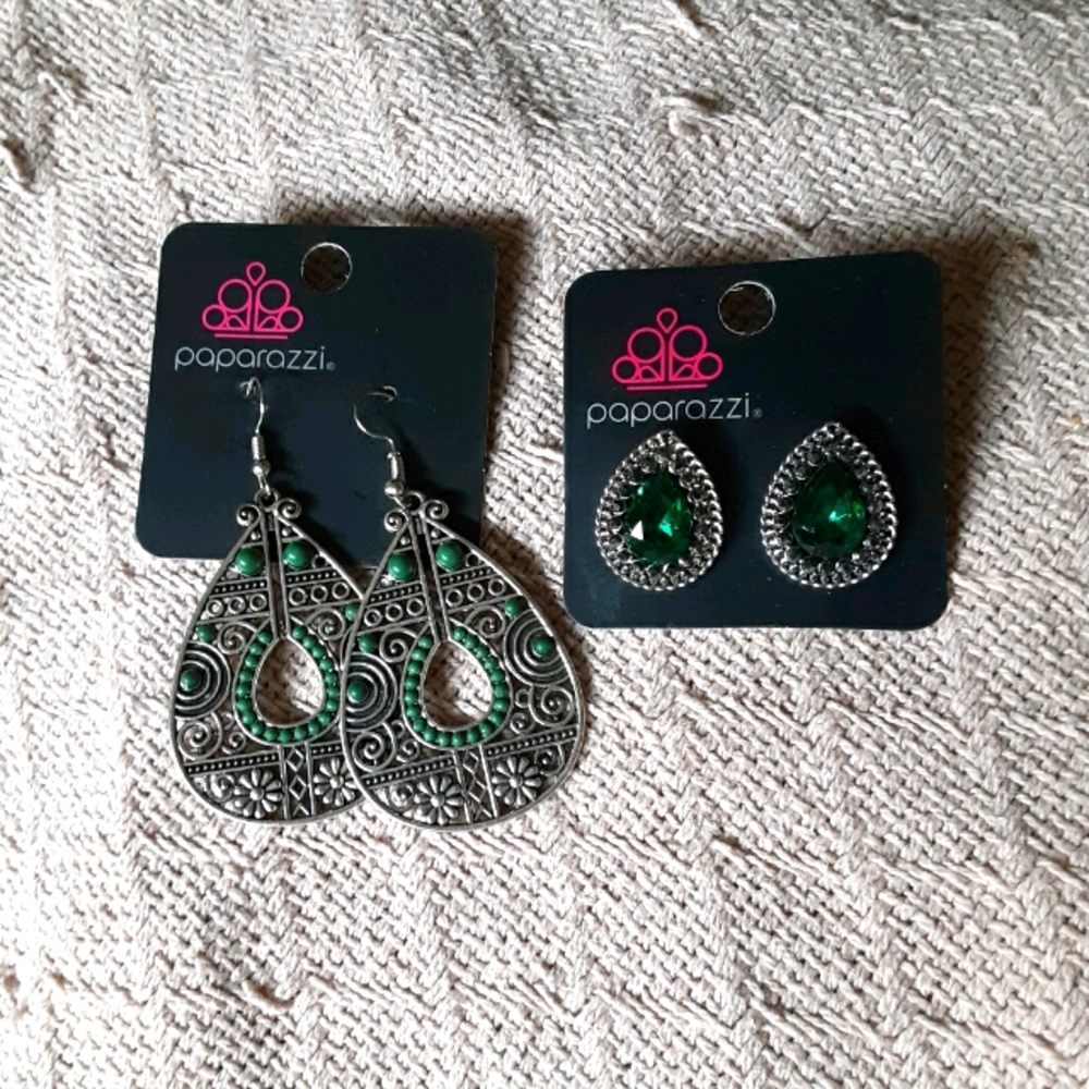 🆕️🏷PaparazziEarrings🦚2PC set